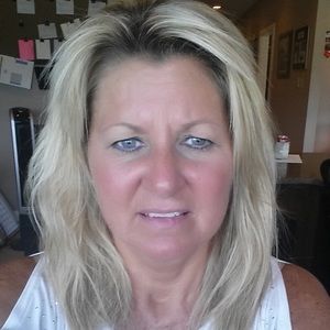 Meet your Posher, Carrie